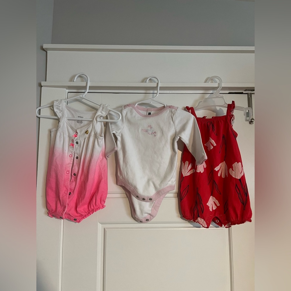 $5 ADD ON Old Navy romper Carter’s Playsuits 3-6M 9-12M Baby Gap dolphin bundle